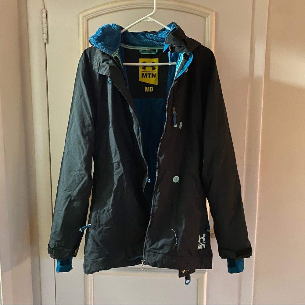 Under Armour MTN ski snowboard jacket Recco